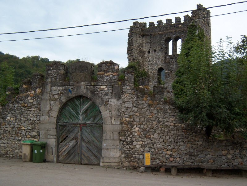 Soto de Aller Castle, Spain